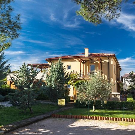Apartmani Laura Krk كرك المظهر الخارجي الصورة
