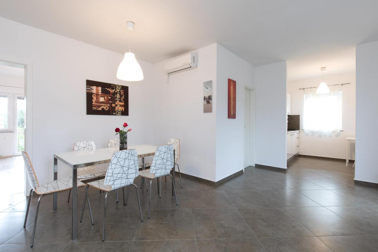 Apartmani Laura Krk كرك المظهر الخارجي الصورة