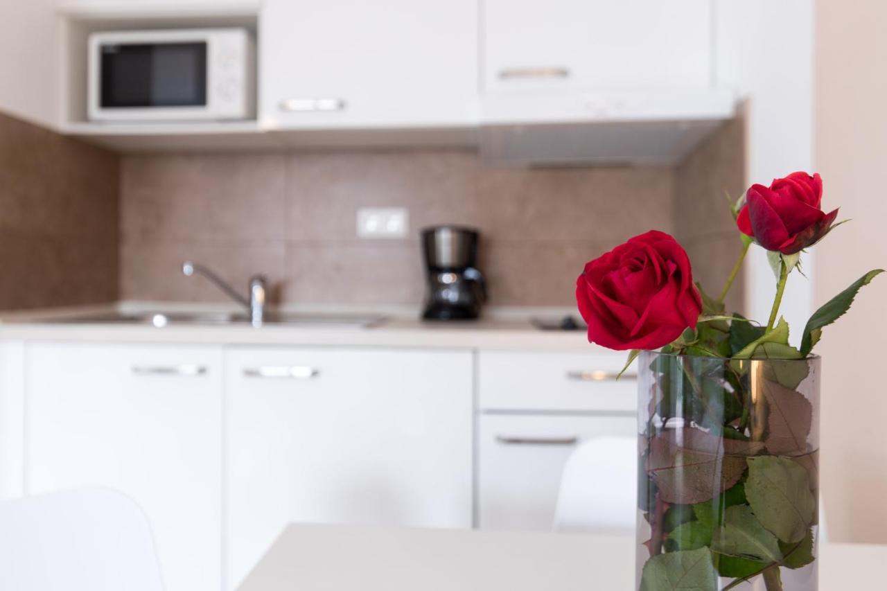 Apartmani Laura Krk كرك المظهر الخارجي الصورة