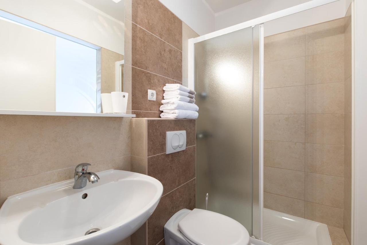 Apartmani Laura Krk كرك المظهر الخارجي الصورة