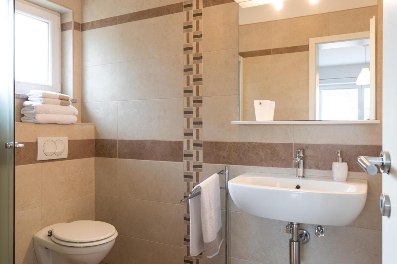 Apartmani Laura Krk كرك المظهر الخارجي الصورة
